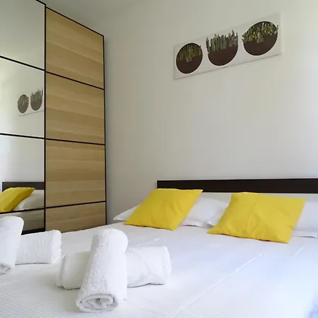 4pax On The With Garden, Sea View, Terrace & Parking - Ap A1 *