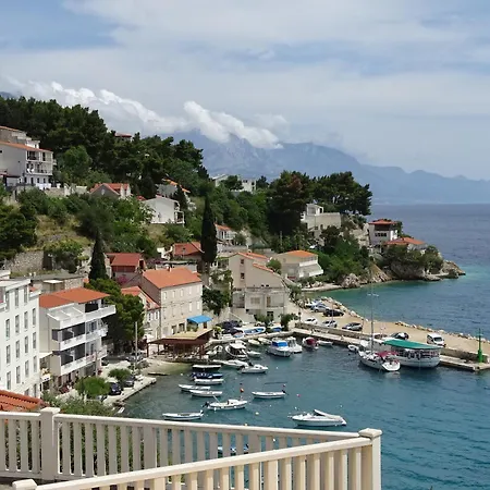 Apartman 4pax On The With Garden, Sea View, Terrace & Parking - Ap A1 *